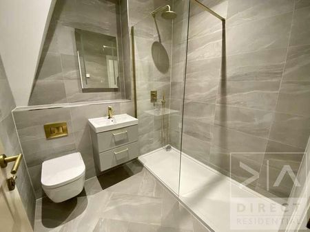 The Parade, Epsom, KT18 - Photo 2