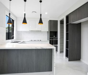 Modern 4-Bedroom Townhouse – Turn-Key Living in Sydney's North West - Photo 5