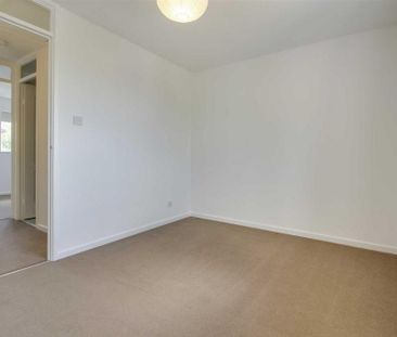 2 bedroom semi-detached house to rent - Photo 4