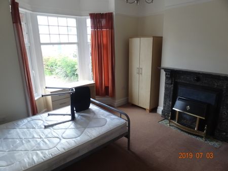 East Parade, Heworth - P10459 - Photo 4