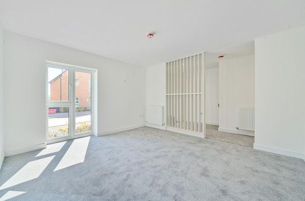 4 bedroom detached house to rent - Photo 1