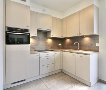 Instapklaar appartement met 2 slpk en groot terras voor 850 EUR/mnd - Foto 2