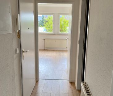 Klein aber Fein! Gemütliche 2-RW mit Einbauküche und Stellplatz zu ... - Foto 3