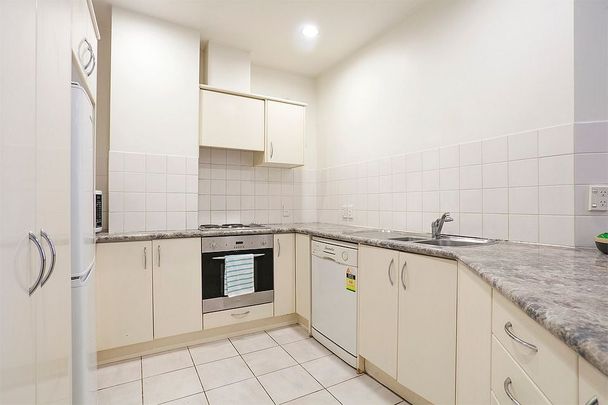 CBD - 1 bedroom full apartment- Short-time listing - Photo 1