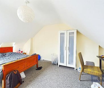 6 bedroom terraced house to rent - Photo 2