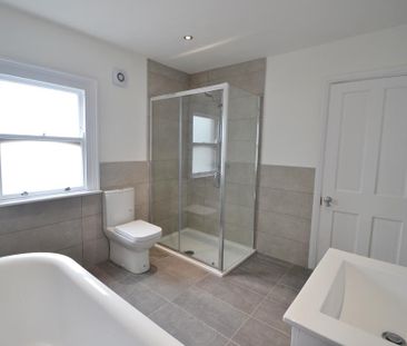 4 bedroom detached house to rent - Photo 1