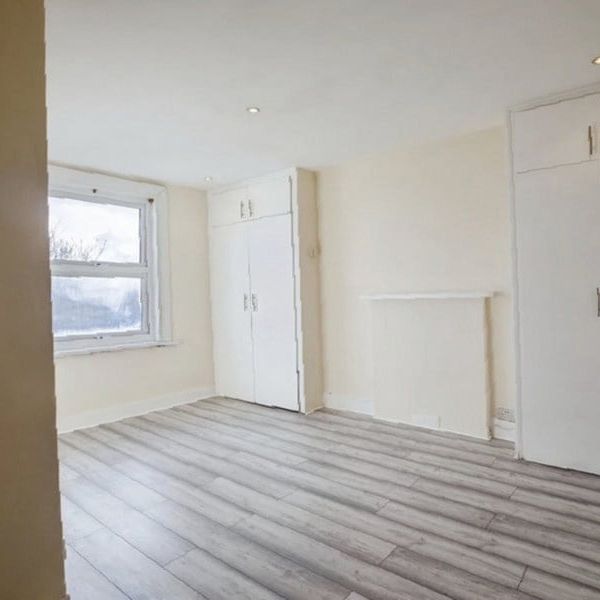 1 Bed Flat, Penge Road, SE20 - Photo 1