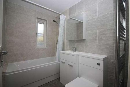 Bed Apartment With Modern Fittings & Walking Distance To Cmk / Station, MK6 - Photo 5