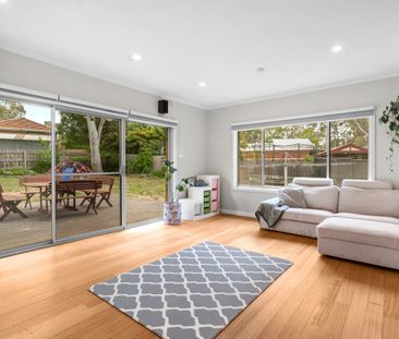 Conveniently Located! - Photo 2