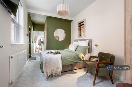 1 bedroom in a house share to rent - Photo 3