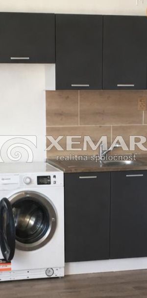 3 izbový byt na prenájom 80m2, Petöfiho, Lučenec - Photo 1