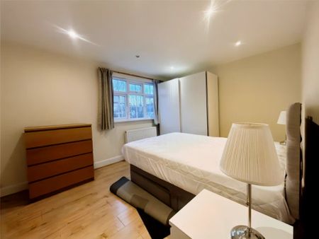1 Bedroom 1 Bathroom - Photo 2