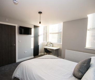 3 bedroom apartment to rent - Photo 5