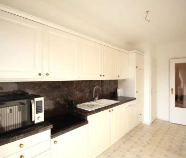 Gunstig gelegen appartement met 2 slaapkamers en een autostaanplaats - Photo 4