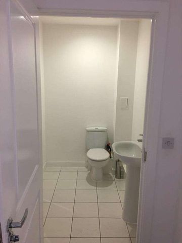 Queensbury House, Poplar, Equinox Square, E14 - Photo 5