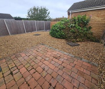 2 bedroom semi-detached house to rent - Photo 6