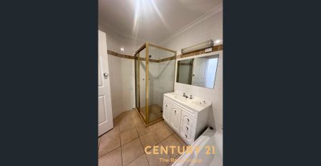 Modern 3 Bedroom, 2 Bathroom House – Easy Access to Public Transport - Photo 2