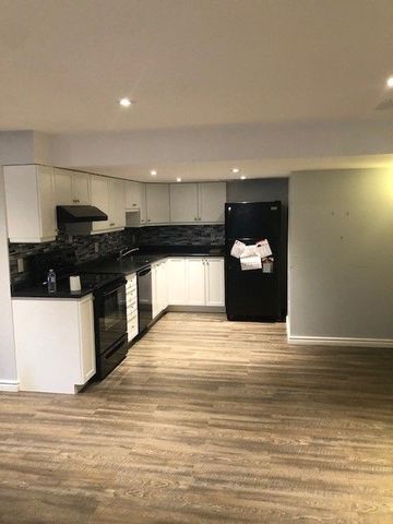 For Lease - 11 Whitbread Crescent, Ajax, Ontario - Photo 2