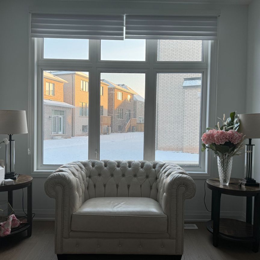 For Lease - 3036 William Cutmore Boulevard Unit# Master, Oakville, Ontario - Photo 1