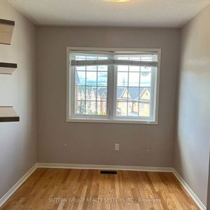 1920 St Clair Ave W Modern spacious feel junction area - Photo 2