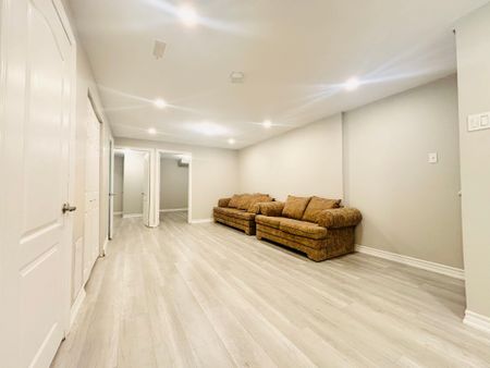 For Lease - 3863 Skyview Street, Mississauga, Ontario - Photo 3