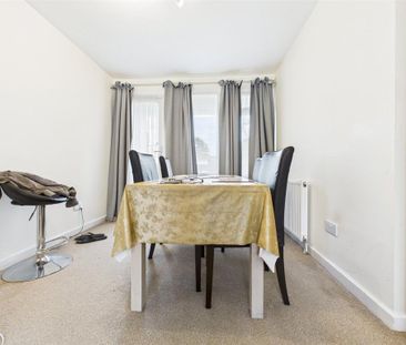 3 bedroom apartment to rent - Photo 1