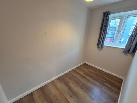 2 bedroom end of terrace house to rent - Photo 5