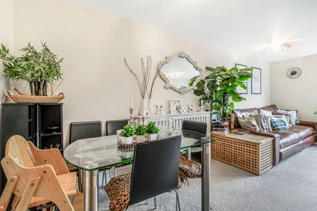 Burnt Ash Hill, Grove Park, SE12 - Photo 3