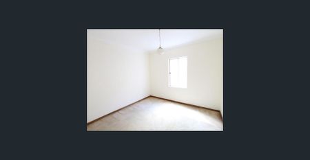 Fully Furnished Three-bedroom Terrace Apartment in Ultimo - Photo 2