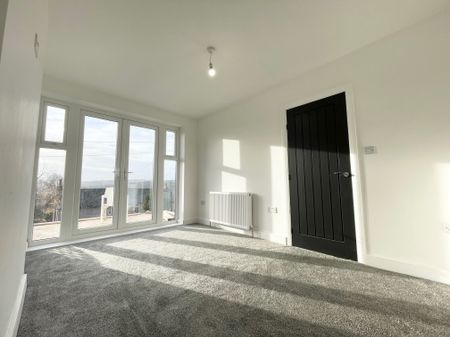 Scott Lane West, Keighley, Riddlesden - Photo 2