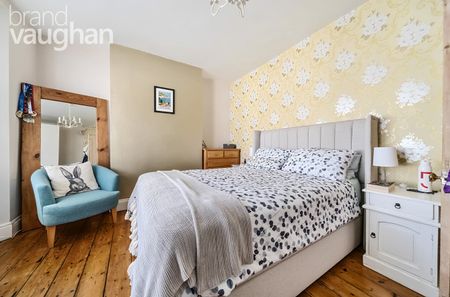 2 bedroom terraced house to rent - Photo 3