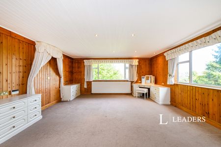 4 bedroom house to rent Park Road, Kenley, CR8 - Photo 5