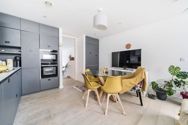 2 bedroom duplex to rent - Photo 1