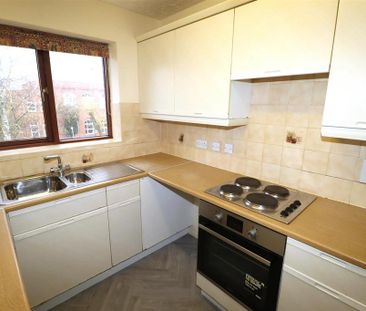 2 bedroom apartment to rent - Photo 4