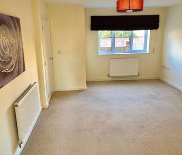 3 bedroom semi-detached house to rent - Photo 4