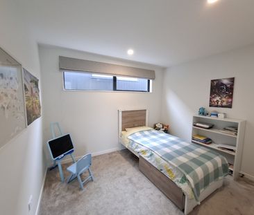 27 Pukeko Road, Hobsonville - Photo 1