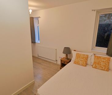 Room 3 - 9B Riverside Studios Riverside Close Whitley - BILLS INCLU... - Photo 1