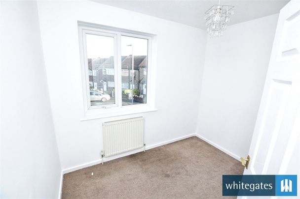 Staithe Gardens, Leeds, West Yorkshire, LS10 - Photo 1