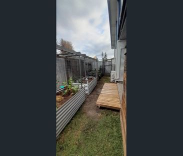 New Ensuite 2 Blocks from Sylvan Beach Bribie Island - Photo 5