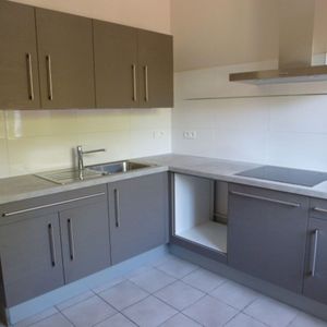 Location Maison 4 pièces 81m² - Photo 2
