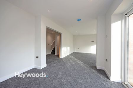 4 bed detached house to rent in Churnet Valley Road, Kingsley Holt, Stoke-on-Trent, Staffordshire - Photo 3