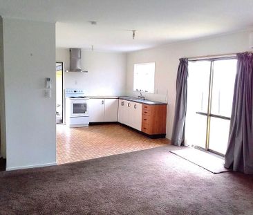 Sunny 2BR Unit in Penrose! - Photo 2