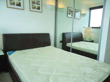 2 bedroom apartment to rent - Photo 5