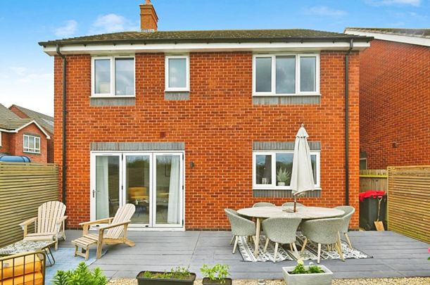 4 bedroom House To Let - Photo 1