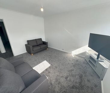 Beckside Gardens, Melrosegate - P10963 - Photo 2