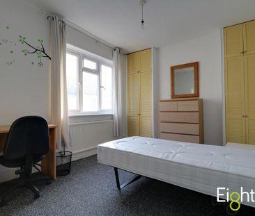 4 bedroom terraced house to rent - Photo 5