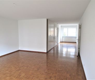Helle 3.5-Zimmer-Wohnung mit Balkon in Allschwil - Photo 1