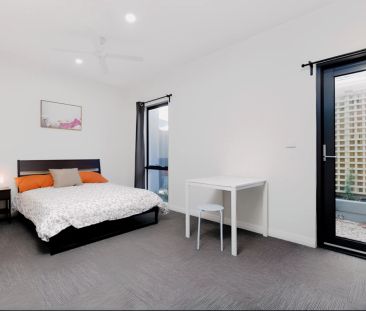 Large Studio with courtyard - Photo 2