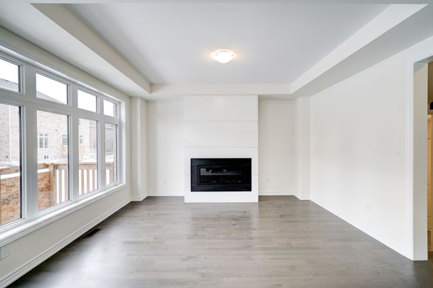 For Lease - 25 Garrett Styles Drive, Georgina, Ontario - Photo 1