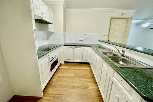 Neat & Tidy Two Bedroom Villa - Photo 1